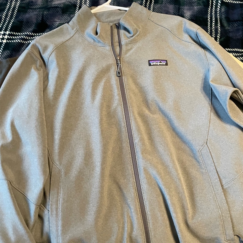 Patagonia men’s coat size Large